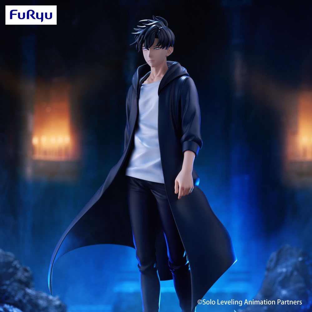 FuRyu Solo Leveling Sung Jin-Woo figure featuring the character in a black hoodie and dark blue coat with a sharp, determined gaze.