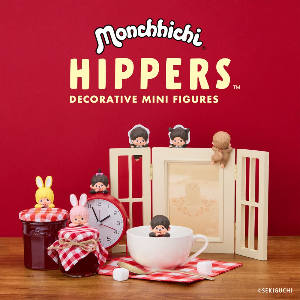  Monchhichi HIPPERS decorative mini figures attached to a clock, jam jars, and a coffee cup on a red background.