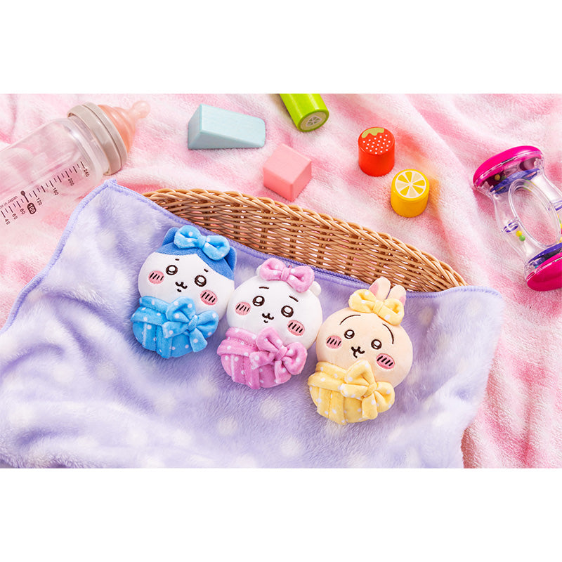 Chiikawa Kyutt Okurumi Puchi Mini Mascot Chiikawa swaddled wrap pose approx. H120mm with ball chain, official Gray Parker Service kawaii collectible gift