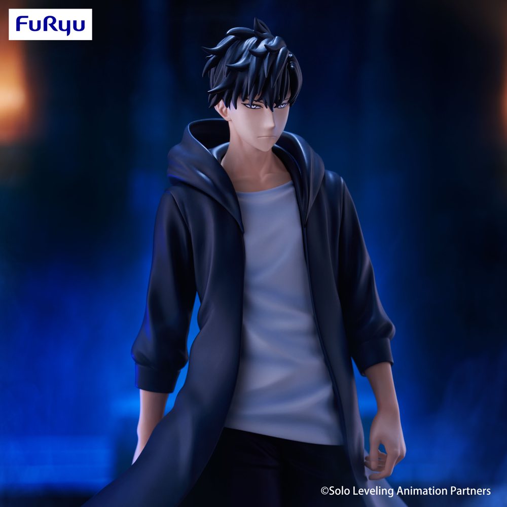 FuRyu Solo Leveling Sung Jin-Woo figure featuring the character in a black hoodie and dark blue coat with a sharp, determined gaze.